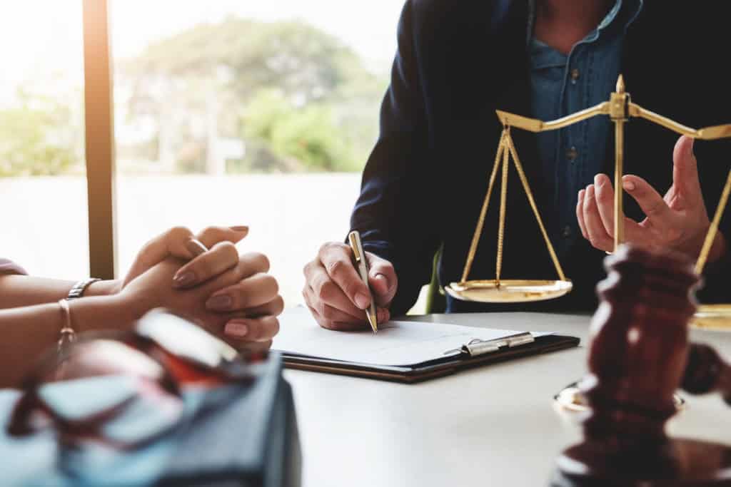 Court Applications vs. Mediation: A Less Stressful Path with EH Mediation Shropshire